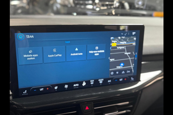 Ford FOCUS Wagon 1.0 EcoBoost Hybrid Active X ST Line | Pano | Trekhaak | Navi | PDC | stoel-\stuurverwarming