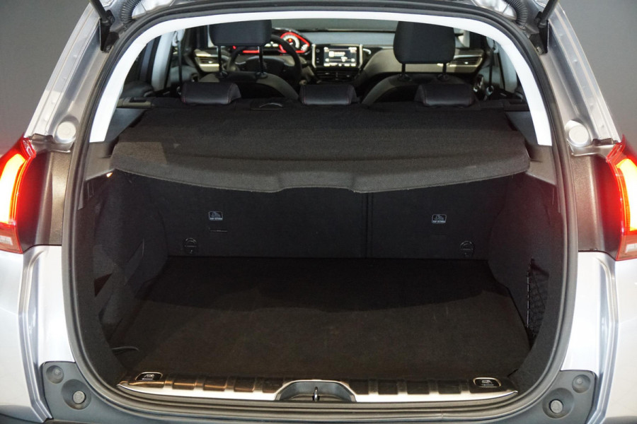 Peugeot 2008 1.2 PureTech GT-Line + TREKHAAK / APPLE CARPLAY / PANO / SENSOREN