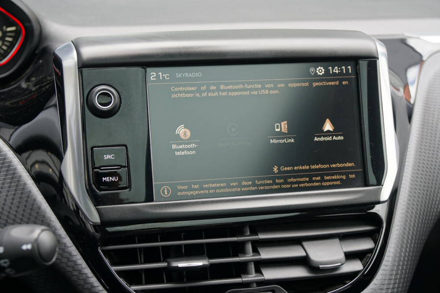 Peugeot 2008 1.2 PureTech GT-Line + TREKHAAK / APPLE CARPLAY / PANO / SENSOREN