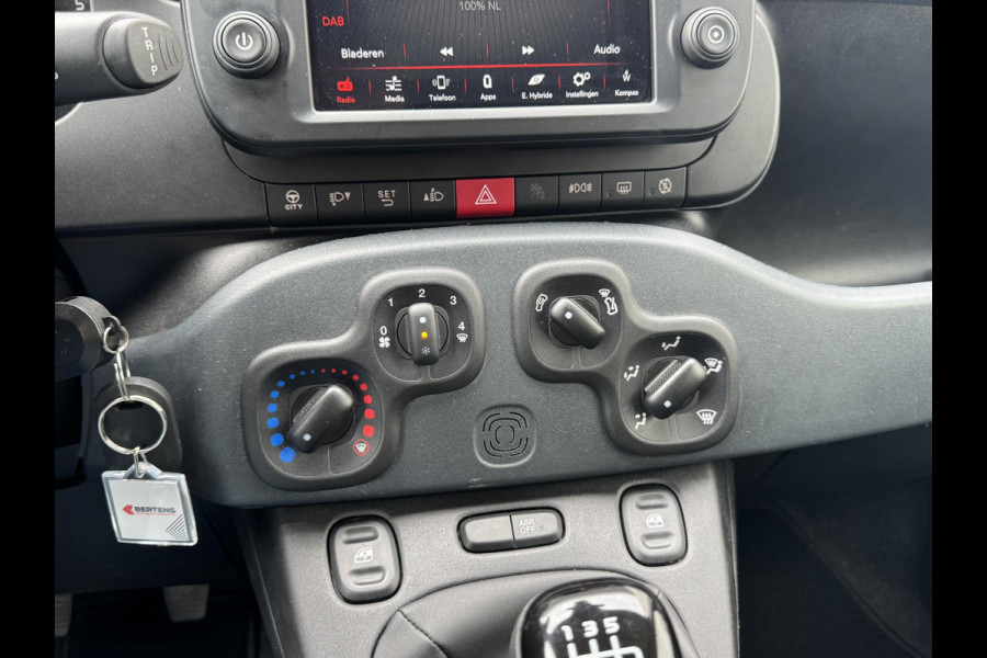 Fiat Panda 1.0 Hybrid Cross | Apple carplay | Climate control | Prijs is rijklaar!