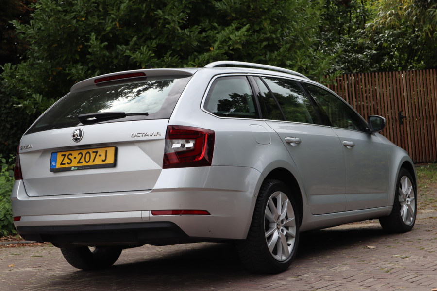 Škoda Octavia Combi 1.5 TSI Greentech Style Business | Carplay | Stoelverwarming | Navi |