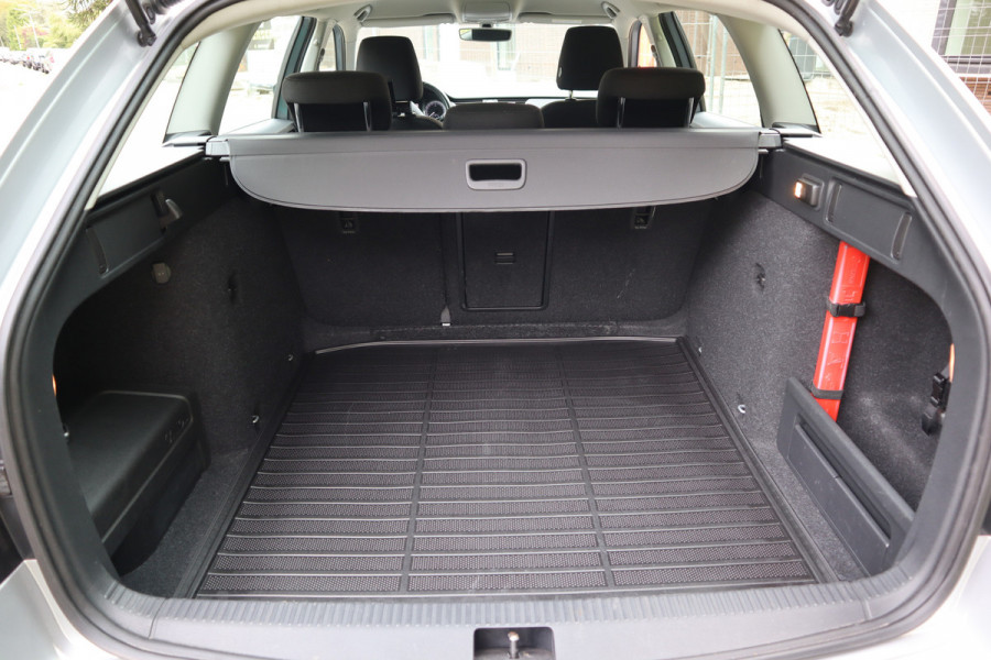Škoda Octavia Combi 1.5 TSI Greentech Style Business | Carplay | Stoelverwarming | Navi |