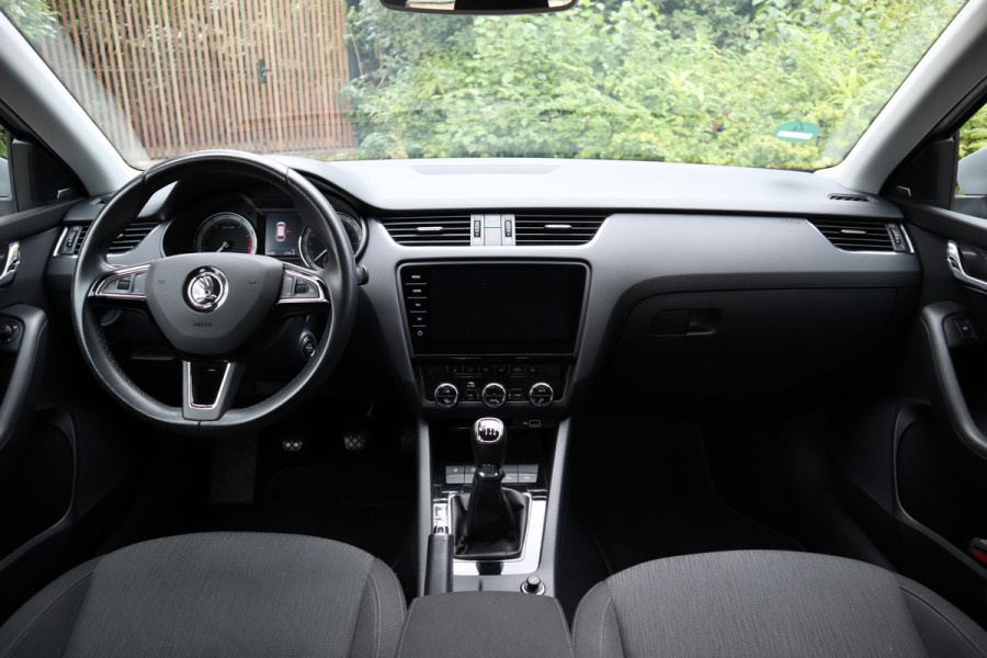 Škoda Octavia Combi 1.5 TSI Greentech Style Business | Carplay | Stoelverwarming | Navi |