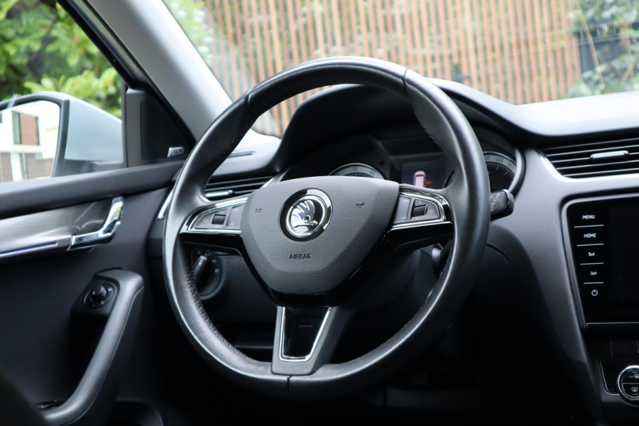 Škoda Octavia Combi 1.5 TSI Greentech Style Business | Carplay | Stoelverwarming | Navi |