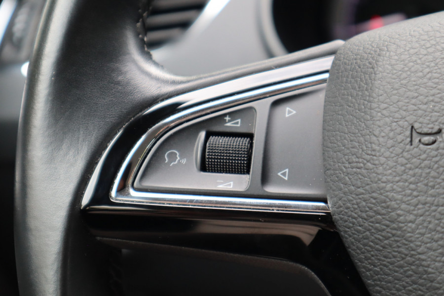 Škoda Octavia Combi 1.5 TSI Greentech Style Business | Carplay | Stoelverwarming | Navi |