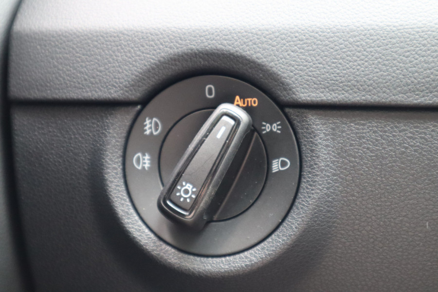 Škoda Octavia Combi 1.5 TSI Greentech Style Business | Carplay | Stoelverwarming | Navi |