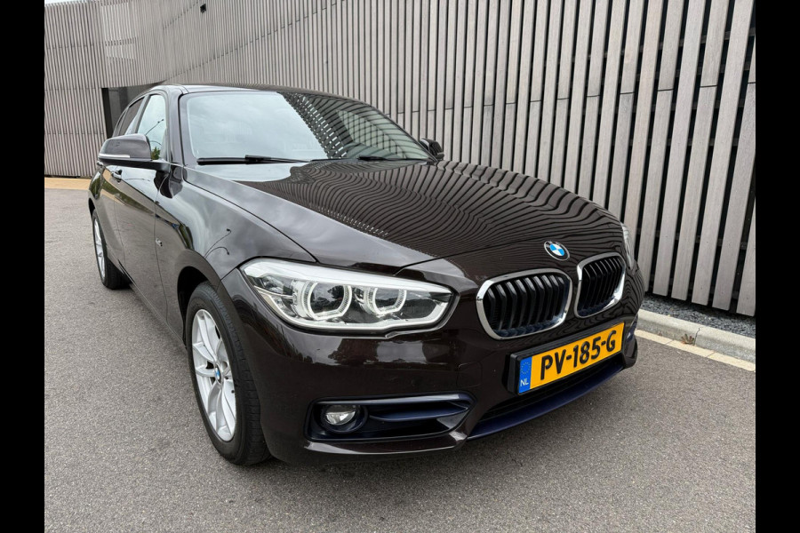 BMW 1-serie 116d SPORT - Automaat - apple carplay