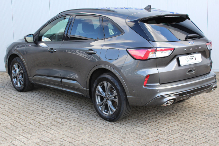 Ford Kuga 2.5-225pk Plug-in Hybrid ST-Line X. Hybride rijden voor een reële prijs ! Adaptive Cruise Control, Stoel- en voorraamverwarming, Climate Control, Metallic lak, Camera v+a, Elektr. achterklep, Side- en lane assist etc.