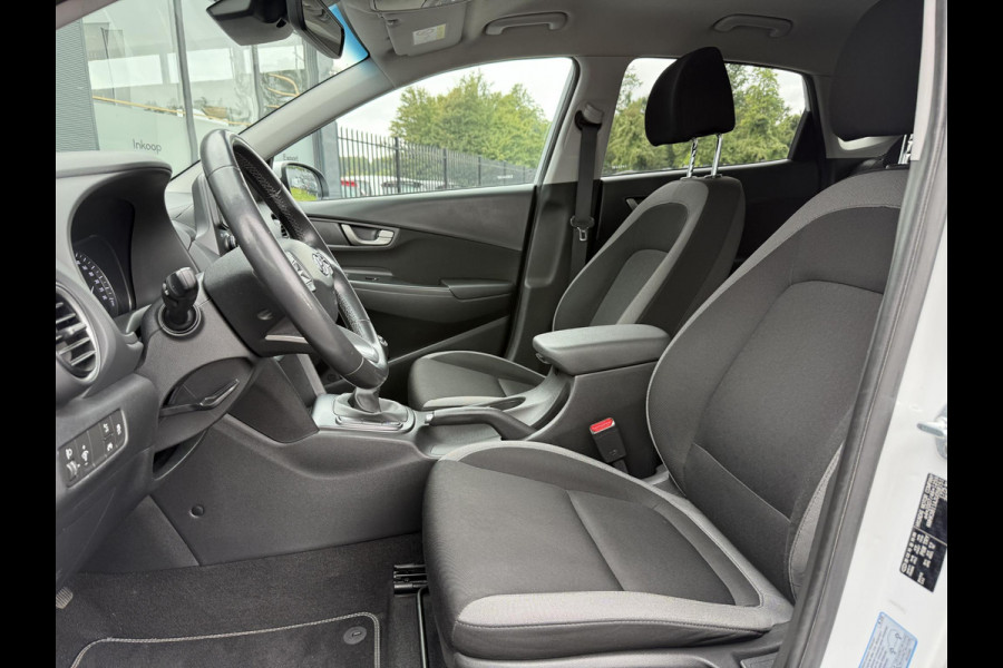 Hyundai Kona 1.0T Premium 1e Eigenaar,Navi,Camera,Trekhaak,6 Bak,120pk,Keyless,Head-up Display,Apk tot 10-2026