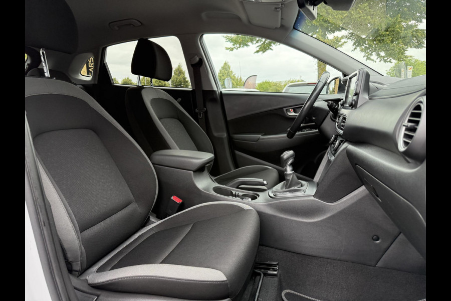 Hyundai Kona 1.0T Premium 1e Eigenaar,Navi,Camera,Trekhaak,6 Bak,120pk,Keyless,Head-up Display,Apk tot 10-2026