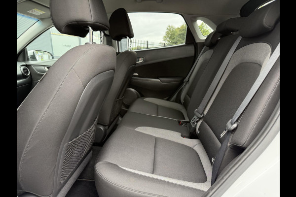 Hyundai Kona 1.0T Premium 1e Eigenaar,Navi,Camera,Trekhaak,6 Bak,120pk,Keyless,Head-up Display,Apk tot 10-2026