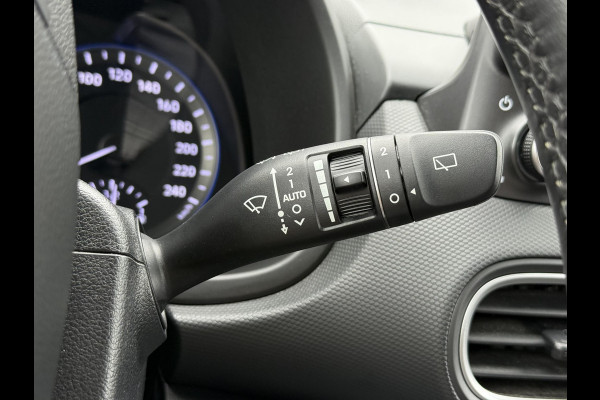 Hyundai Kona 1.0T Premium 1e Eigenaar,Navi,Camera,Trekhaak,6 Bak,120pk,Keyless,Head-up Display,Apk tot 10-2026