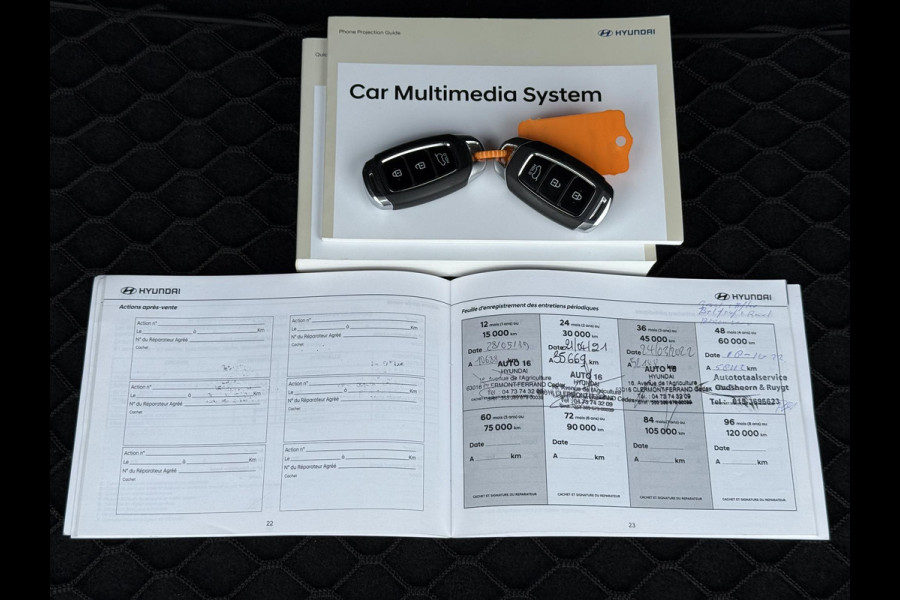 Hyundai Kona 1.0T Premium 1e Eigenaar,Navi,Camera,Trekhaak,6 Bak,120pk,Keyless,Head-up Display,Apk tot 10-2026