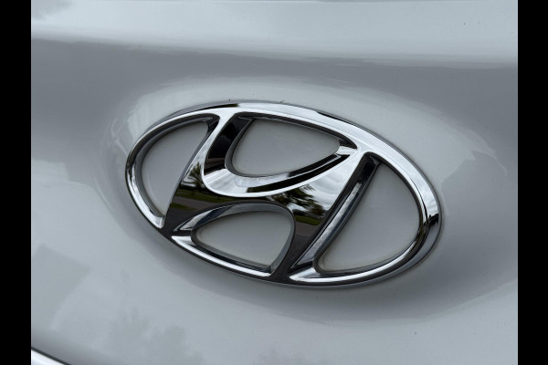 Hyundai Kona 1.0T Premium 1e Eigenaar,Navi,Camera,Trekhaak,6 Bak,120pk,Keyless,Head-up Display,Apk tot 10-2026
