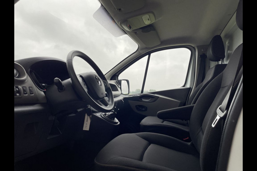 Renault Trafic 1.6 dCi 126pk E6 Comfort BPM Vrij! Lease €220 /m, Airco, Navi, Trekhaak, PDC, Volledig onderhoudshistorie aanwezig
