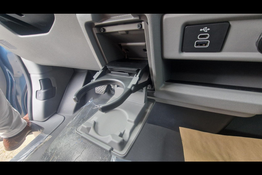Ford Transit Custom 320 2.5 PHEV L2H1 Limited 233pk | Driver Assistance pack Premium | Wegklapbare Trekhaak | Verwarmd Stuurwiel | 17 inch Licht metalen Velgen | B&O Speakers