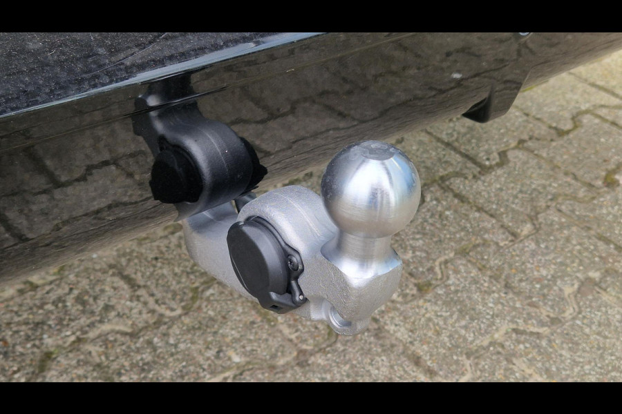 Ford Transit Custom 320 2.5 PHEV L2H1 Sport 233pk | Inklapbare trekhaak | 19 inch lichtmetalen Sport velgen (mat zwart) | Verwarmbaar stuurwiel  | Navigatie systeem | B&O speakers