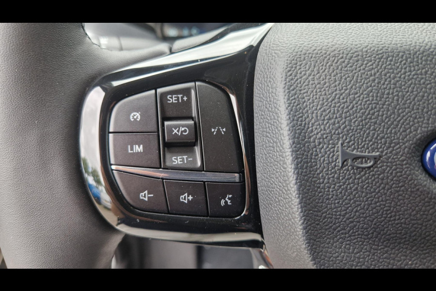 Ford Transit Custom 320 2.5 PHEV L2H1 Sport 233pk | Inklapbare trekhaak | 19 inch lichtmetalen Sport velgen (mat zwart) | Verwarmbaar stuurwiel  | Navigatie systeem | B&O speakers