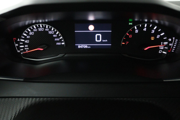 Peugeot 208 1.2 PureTech Blue Lease Active (CRUISE CONTROL, NAVIGATIE, PARKEERSENSOREN, BLUETOOTH, NL-AUTO)