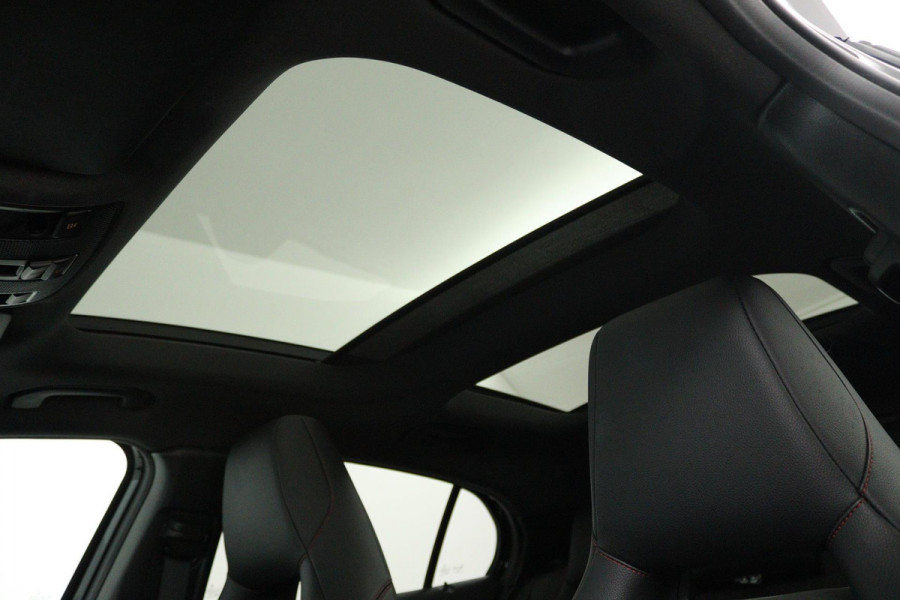 Mercedes-Benz GLA 250 4Matic Premium Plus (PANORAMADAK, STOELVERWARMING, ACHTERUITRIJCAMERA, CRUISE CONTROL)