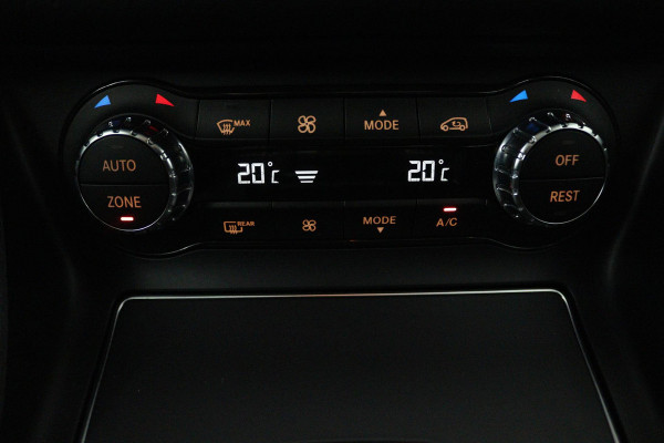 Mercedes-Benz GLA 250 4Matic Premium Plus (PANORAMADAK, STOELVERWARMING, ACHTERUITRIJCAMERA, CRUISE CONTROL)