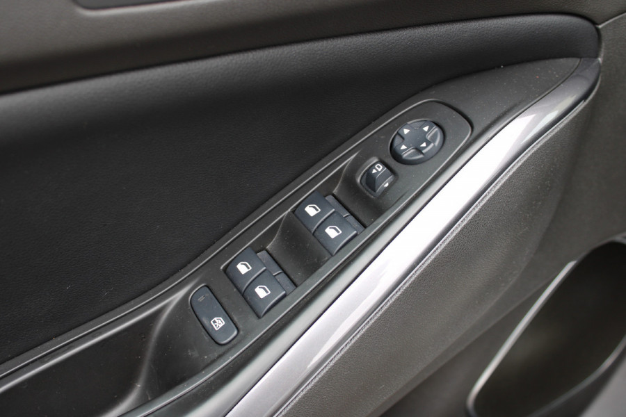 Opel Grandland X 1.6 Turbo 300PK Hybrid4 Innovation | Trekhaak | BLIS | AGR | LED | Navigatie