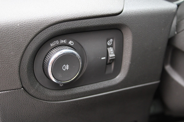 Opel Grandland X 1.6 Turbo 300PK Hybrid4 Innovation | Trekhaak | BLIS | AGR | LED | Navigatie