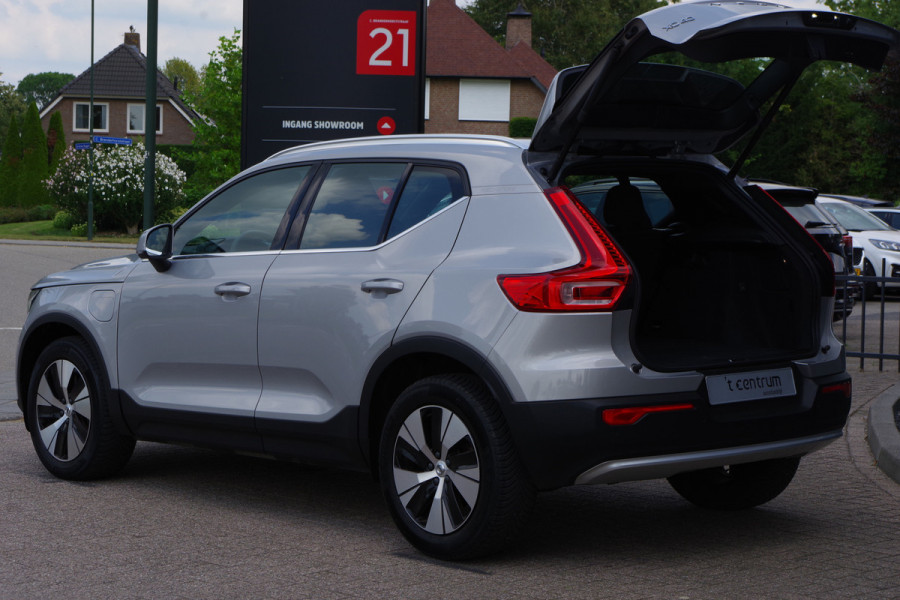 Volvo XC40 1.5 T4 211 PK Plug-in hybrid Core Bright, Camera, LED, Cruise Control