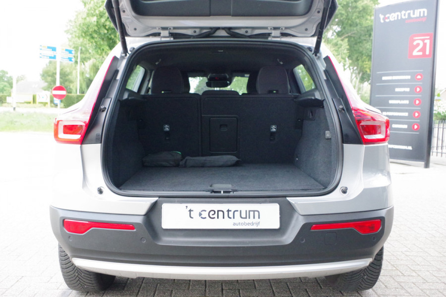 Volvo XC40 1.5 T4 211 PK Plug-in hybrid Core Bright, Camera, LED, Cruise Control