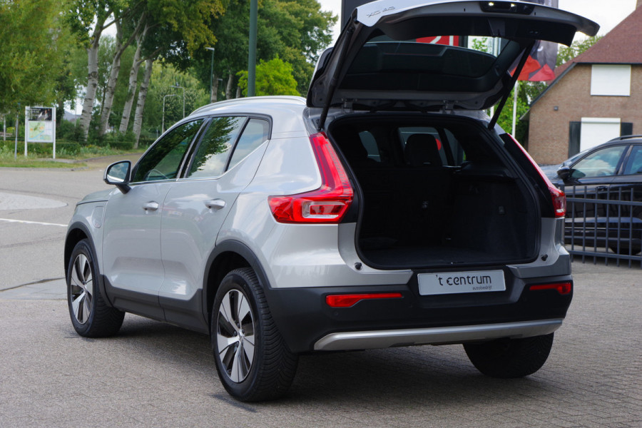 Volvo XC40 1.5 T4 211 PK Plug-in hybrid Core Bright, Camera, LED, Cruise Control