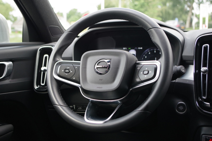 Volvo XC40 1.5 T4 211 PK Plug-in hybrid Core Bright, Camera, LED, Cruise Control
