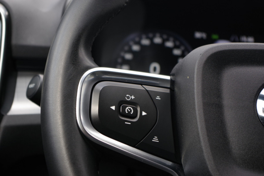 Volvo XC40 1.5 T4 211 PK Plug-in hybrid Core Bright, Camera, LED, Cruise Control