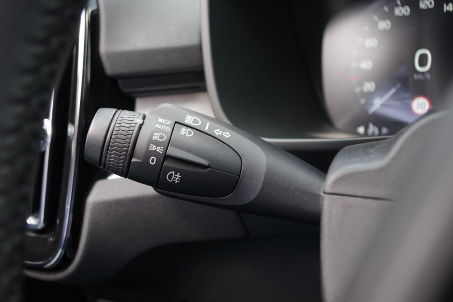 Volvo XC40 1.5 T4 211 PK Plug-in hybrid Core Bright, Camera, LED, Cruise Control