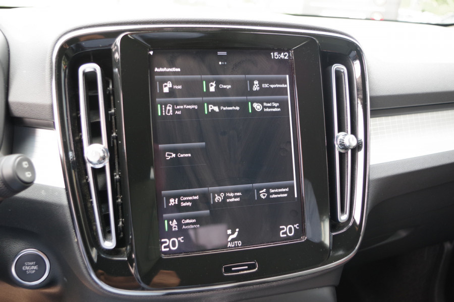 Volvo XC40 1.5 T4 211 PK Plug-in hybrid Core Bright, Camera, LED, Cruise Control
