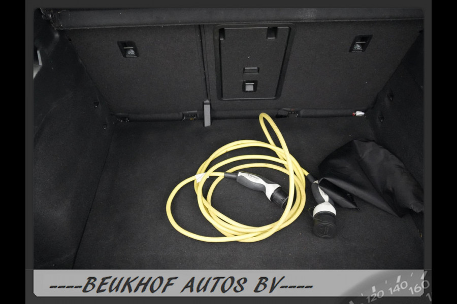 Volkswagen ID.3 First Plus 58 kWh Carplay Navi Camera Cruise