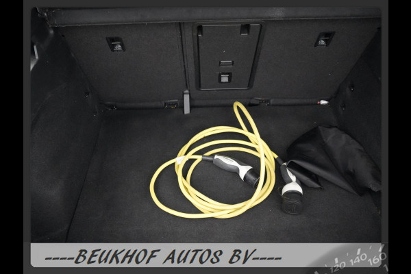 Volkswagen ID.3 First Plus 58 kWh Carplay Navi Camera Cruise