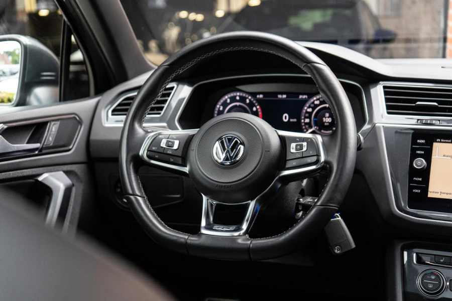 Volkswagen Tiguan 2.0 TSI 4Motion R-Line Pano / Trekhaak / 360