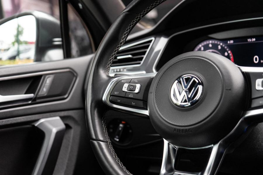 Volkswagen Tiguan 2.0 TSI 4Motion R-Line Pano / Trekhaak / 360