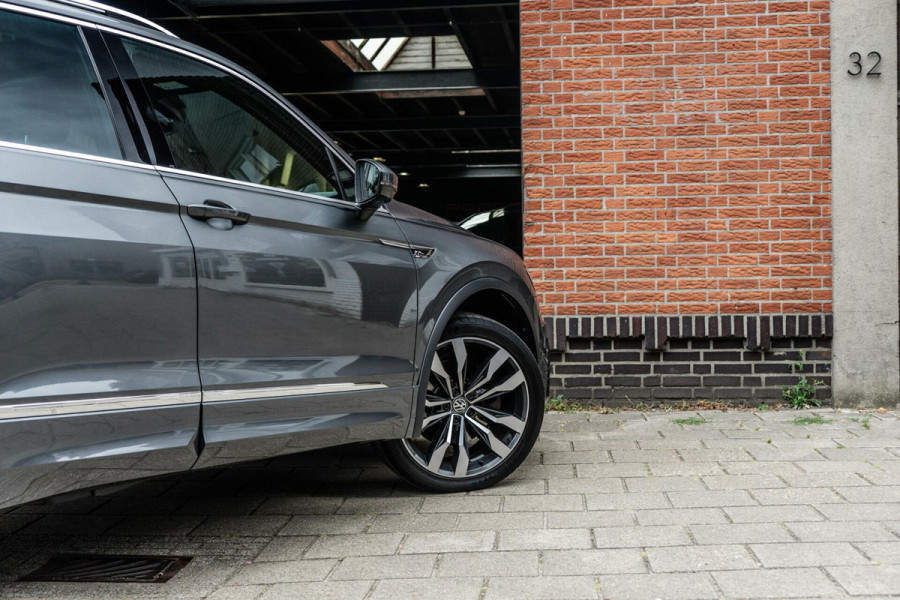 Volkswagen Tiguan 2.0 TSI 4Motion R-Line Pano / Trekhaak / 360