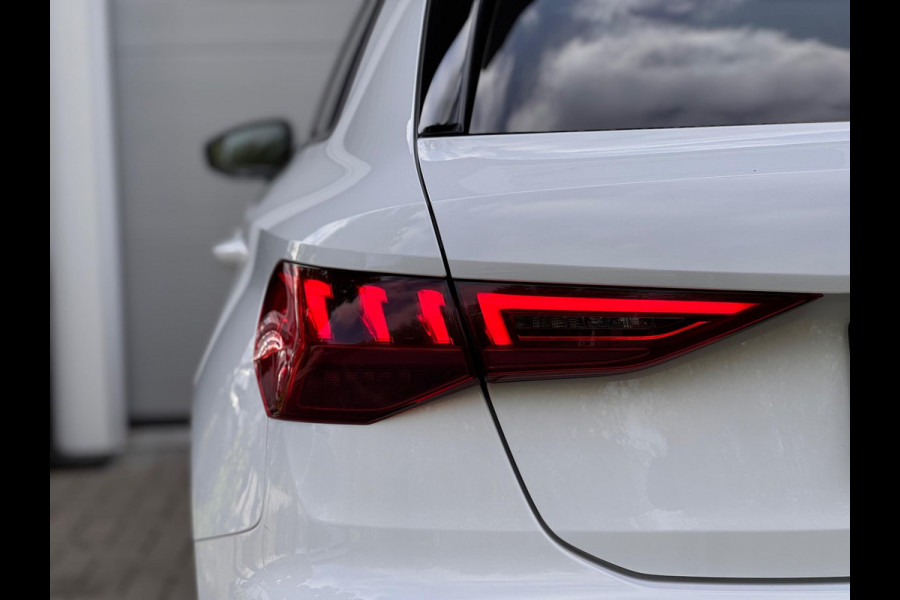 Audi A3 Sportback 45 TFSI e S edition Competition Pano/B&O/Memory