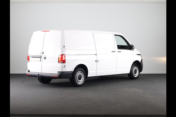 Volkswagen Transporter 2.0 TDI L2H1 28 Economy Business 110 pk | Navigatie via App | Trekhaak | Parkeersensoren achter | Cruise control | Apple Carplay/Android Auto |