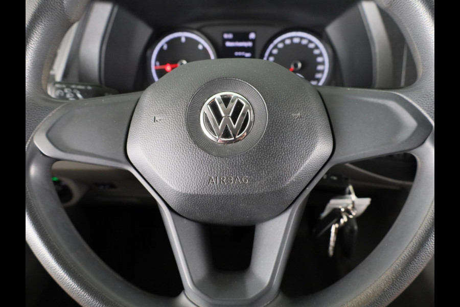 Volkswagen Transporter 2.0 TDI L2H1 28 Economy Business 110 pk | Navigatie via App | Trekhaak | Parkeersensoren achter | Cruise control | Apple Carplay/Android Auto |