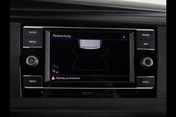 Volkswagen Transporter 2.0 TDI L2H1 28 Economy Business 110 pk | Navigatie via App | Trekhaak | Parkeersensoren achter | Cruise control | Apple Carplay/Android Auto |