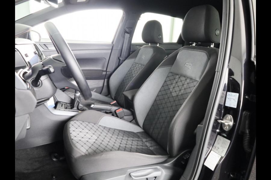 Volkswagen Polo 1.0 TSI R-Line 95 pk | Verlengde garantie | Navigatie via App | Parkeersensoren | Adaptieve cruise control | LED koplampen | R-Line |