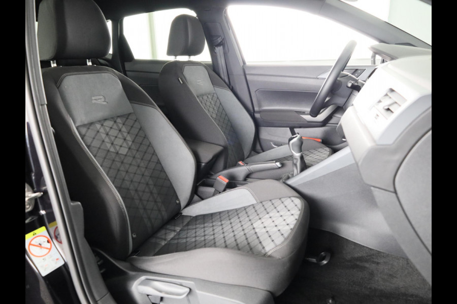 Volkswagen Polo 1.0 TSI R-Line 95 pk | Verlengde garantie | Navigatie via App | Parkeersensoren | Adaptieve cruise control | LED koplampen | R-Line |