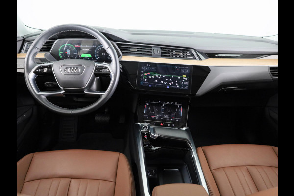 Audi Q8 e-tron 55 quattro Advanced Edition Plus 115 kWh 408pk | Panoramadak | Wegklapbare trekhaak | B&O Premium Sound | lederen bekleding | Head up Display