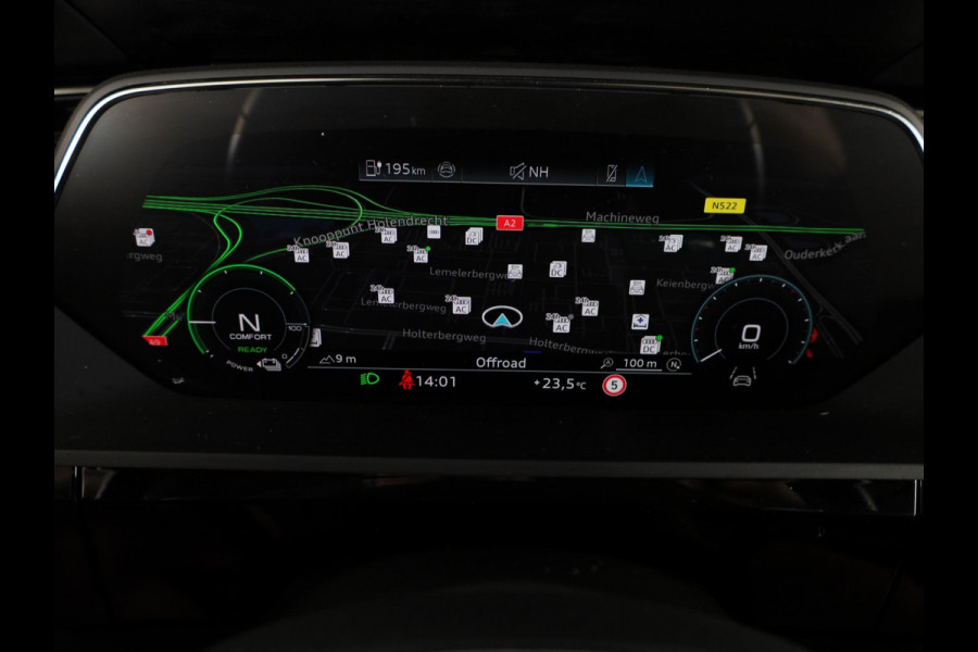 Audi Q8 e-tron 55 quattro Advanced Edition Plus 115 kWh 408pk | Panoramadak | Wegklapbare trekhaak | B&O Premium Sound | lederen bekleding | Head up Display