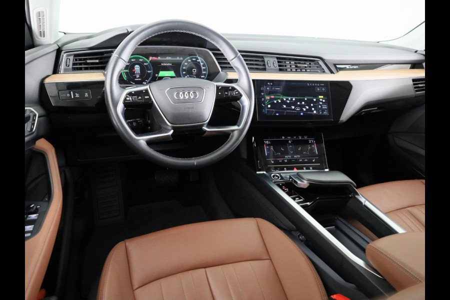 Audi Q8 e-tron 55 quattro Advanced Edition Plus 115 kWh 408pk | Panoramadak | Wegklapbare trekhaak | B&O Premium Sound | lederen bekleding | Head up Display