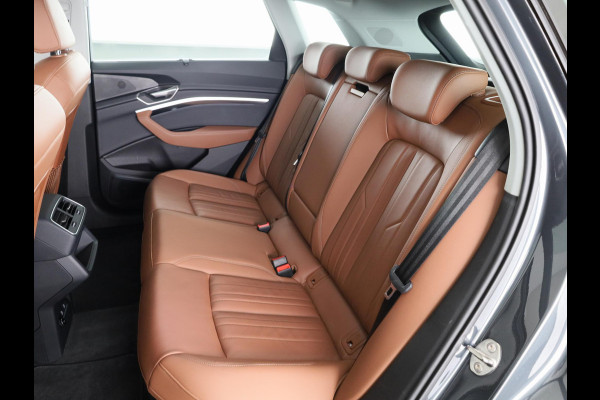 Audi Q8 e-tron 55 quattro Advanced Edition Plus 115 kWh 408pk | Panoramadak | Wegklapbare trekhaak | B&O Premium Sound | lederen bekleding | Head up Display