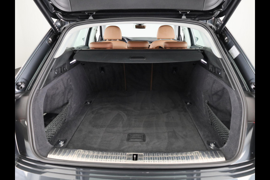 Audi Q8 e-tron 55 quattro Advanced Edition Plus 115 kWh 408pk | Panoramadak | Wegklapbare trekhaak | B&O Premium Sound | lederen bekleding | Head up Display